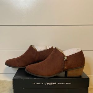 Women - Dr. Scholl's Shoes  Brief Ankle Boot - Size 7M - Suede Brown